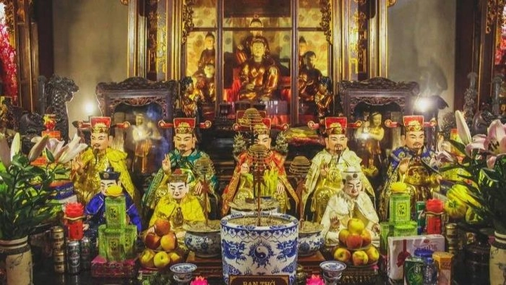 Tín ngưỡng thờ Mẫu Tam phủ – Tứ phủ và nghệ thuật hầu đồng Việt Nam